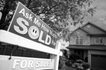 Do Real Estate Agents Conspire to Drive Up Real Estate Prices? image 0